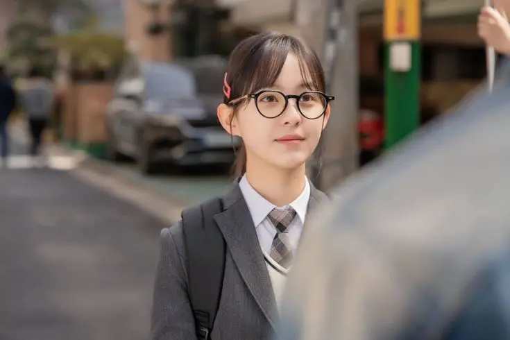 Cận thị học đường đang tiến triển nhanh chóng hơn bao giờ hết trong thời đại công nghệ số