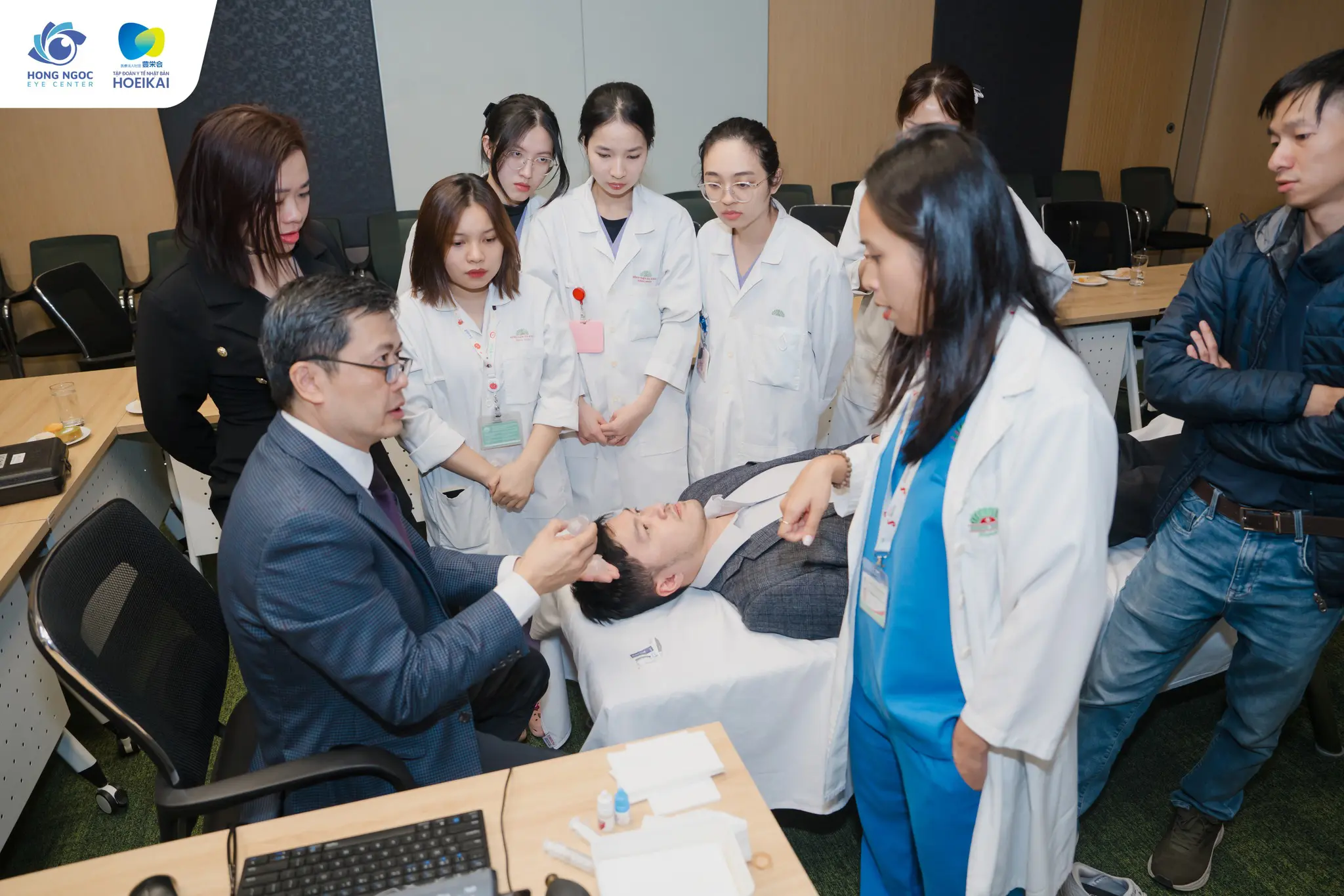 ỨNG DỤNG TRÍ TUỆ NHÂN TẠO TRONG PHẪU THUẬT PHAKIC ICL TẠI TRUNG TÂM MẮT HỒNG NGỌC 