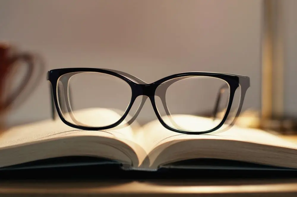 Phakic Premium có thể điều chỉnh dải độ rộng, bao gồm cả cận và loạn nặng