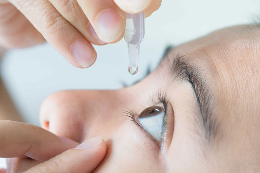 Using eye drops properly helps hydrate and protect the cornea