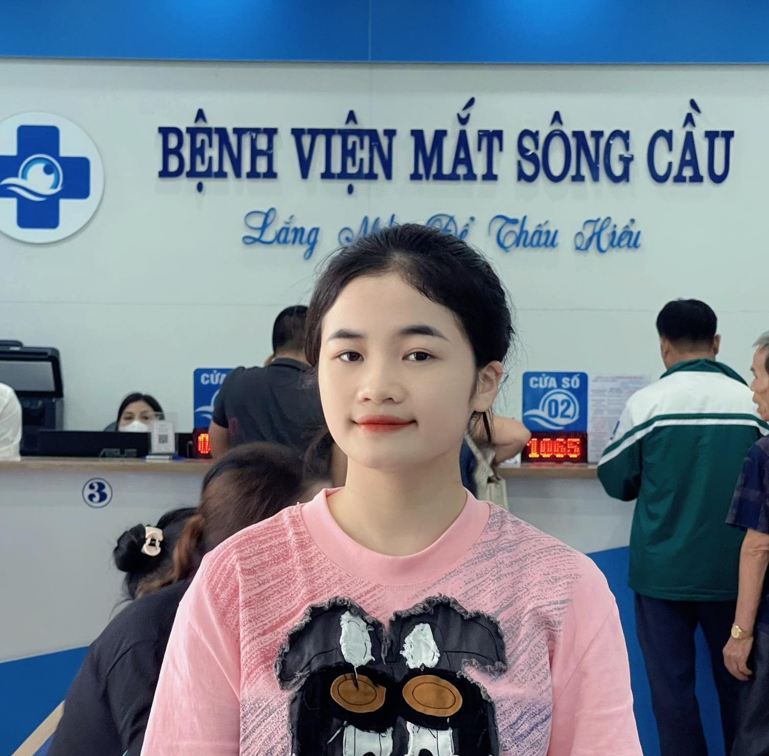 Sau 12 năm đeo kính Trương Hoa quyết định đi mổ cận Phakic-ICL tại Bệnh viện Mắt Sông Cầu