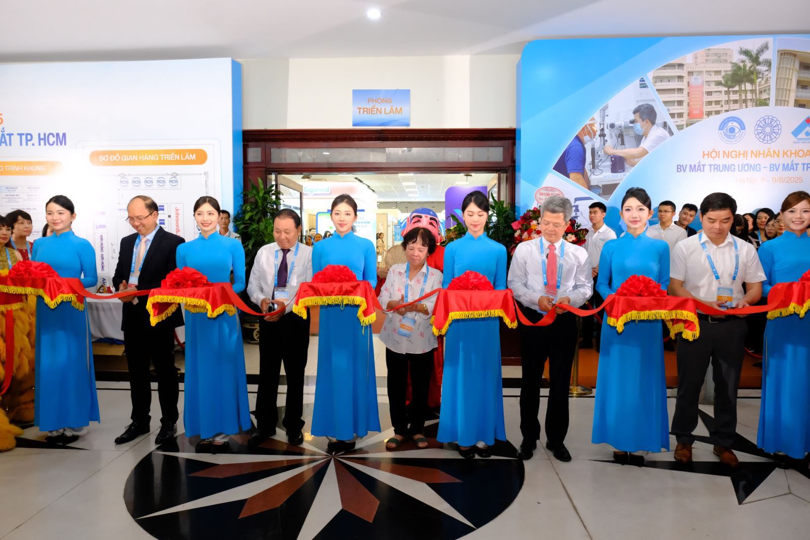 Lễ ký kết hợp tác đào tạo điều trị khúc xạ giữa Bệnh viện Mắt Trung ương, Bệnh viện Mắt TP.HCM và Tập đoàn Carl Zeiss