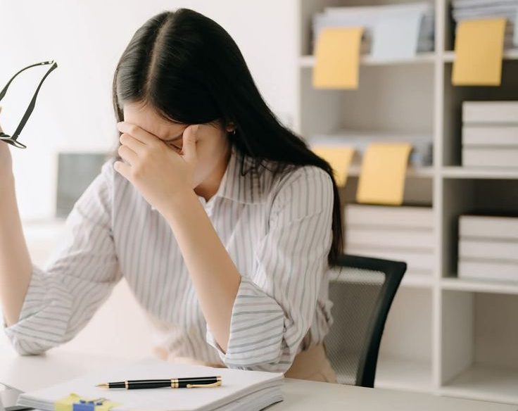 Điều gì quyết định tốc độ tăng độ cận của mỗi người?