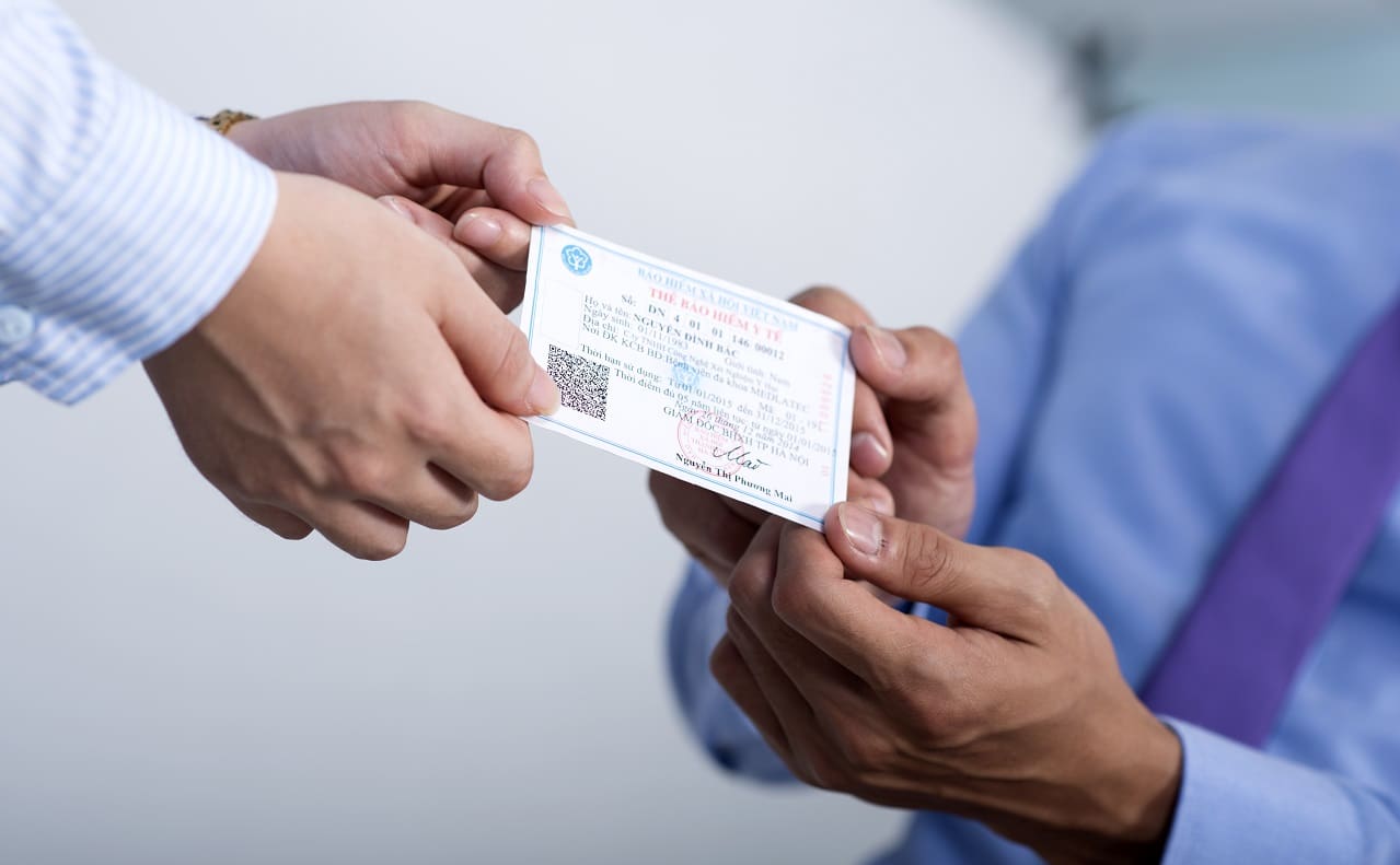 Does Vietnam–Russia International Eye Hospital accept health insurance?
