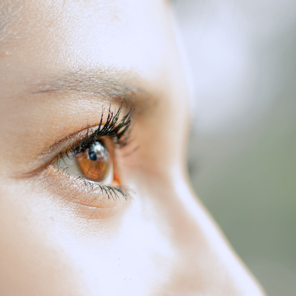 When does the cornea not meet laser requirements?