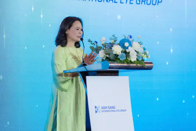 Distinguished Physician, PhD, MD Vũ Thị Thanh - Director of Ánh Sáng International Eye Hospital and former Director of Hanoi Eye Hospital.